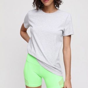 TNA atmosphere bike shorts 5” size small Aritzia